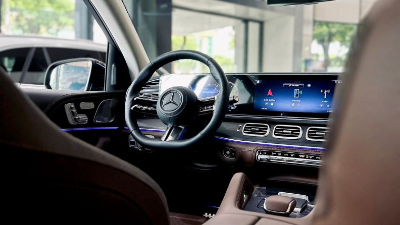 Khoang lái GLS450 4matic Facelift
