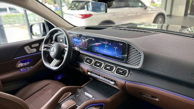Hệ điều hành MBUX 2.0 trên GLS450 4matic Facelift