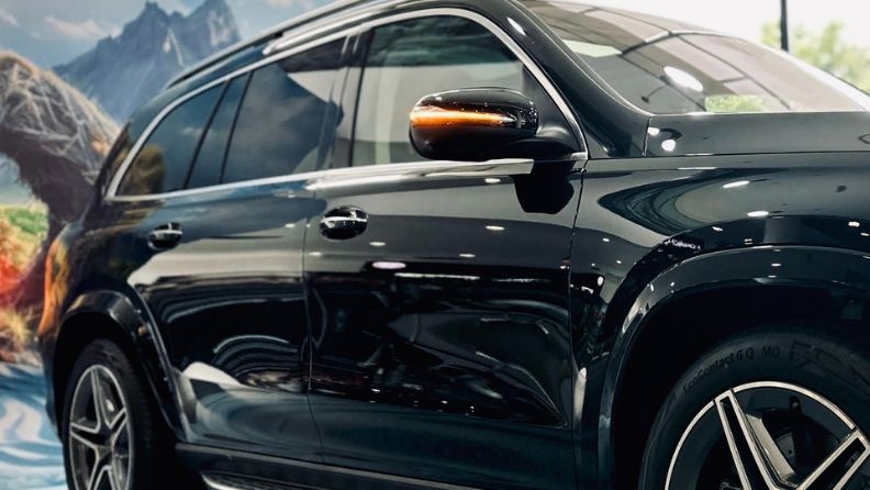 Kính sau tối màu cách nhiệt trên GLS 450 4matic