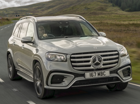 Dau xe GLS450 Facelift Phiên Bản Mercedes GLS 450 Facelift 2025: Ra Mắt và Nhận Cọc Xe