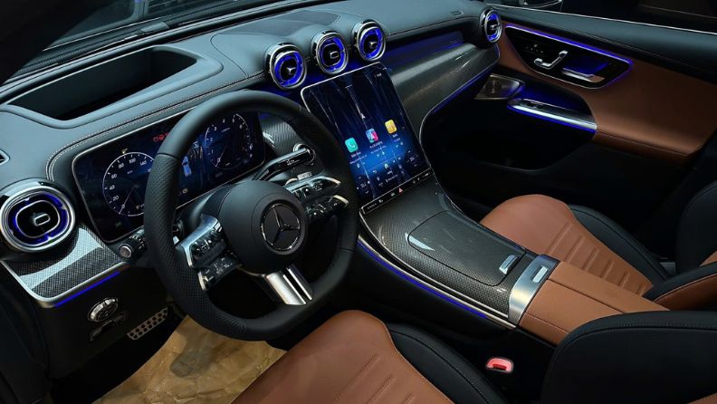 Khoang lái GLC300 Quảng Bình