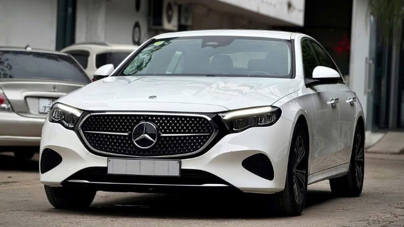 E200 Avantgarde màu trắng