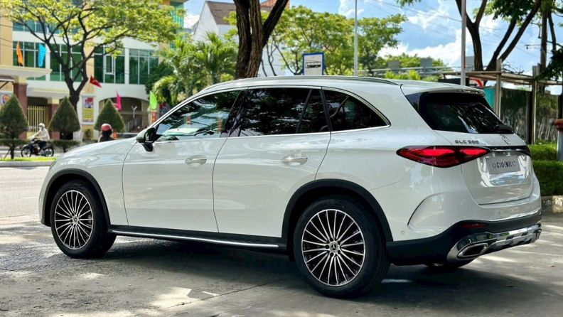Ngoại thất Mercedes GLC300 4MATIC có gì hay? 22 Ngoại thất Mercedes GLC300 4MATIC có gì hay? GLC300 4matic
