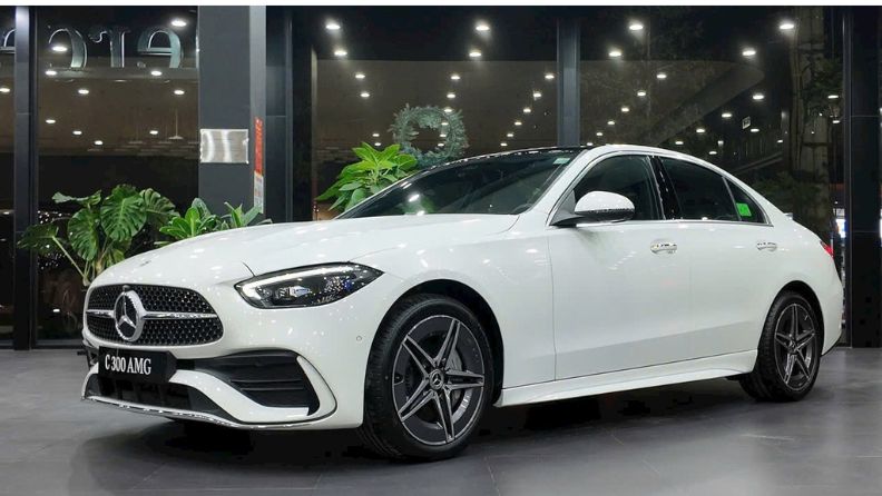 Giá lăn bánh Mercedes C300 AMG tại Đà Nẵng 2026 19 Giá lăn bánh Mercedes C300 AMG tại Đà Nẵng 2026 gia lan banh C300 da nang